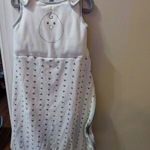 Nested Bean Gray and White Classic Zen Sack